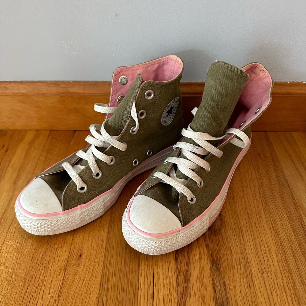 Army green and pink converse, size 6, chuck taylor converse